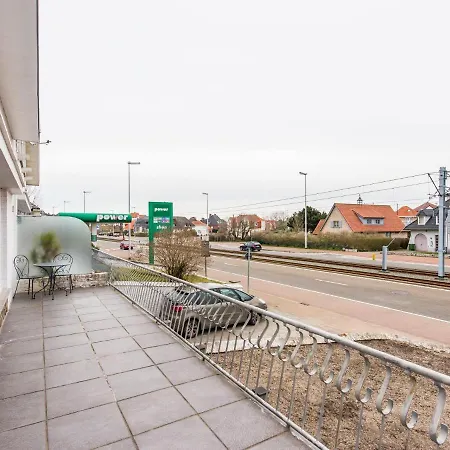 Koetje Boe Located Near The Sea In *